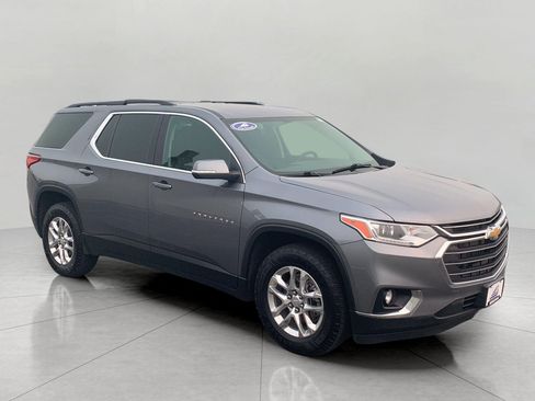 Used 2021 Chevrolet Traverse LT w/ LPO, Floor Liner Package AWD/4WD image 1