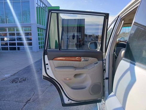 Used 2004 Lexus GX 470 image 12