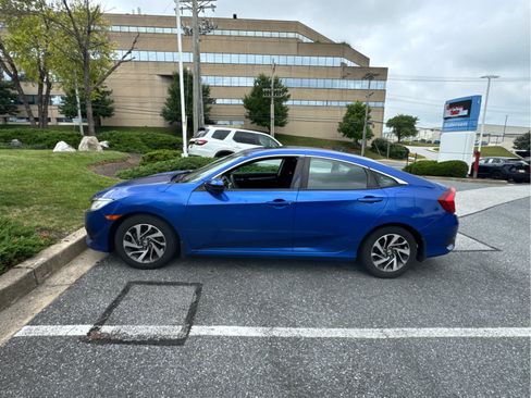 Used 2016 Honda Civic EX image 2