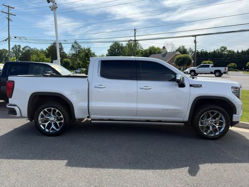 Used 2023 GMC Sierra 1500 Denali w/ Denali Reserve Package AWD/4WD image 1