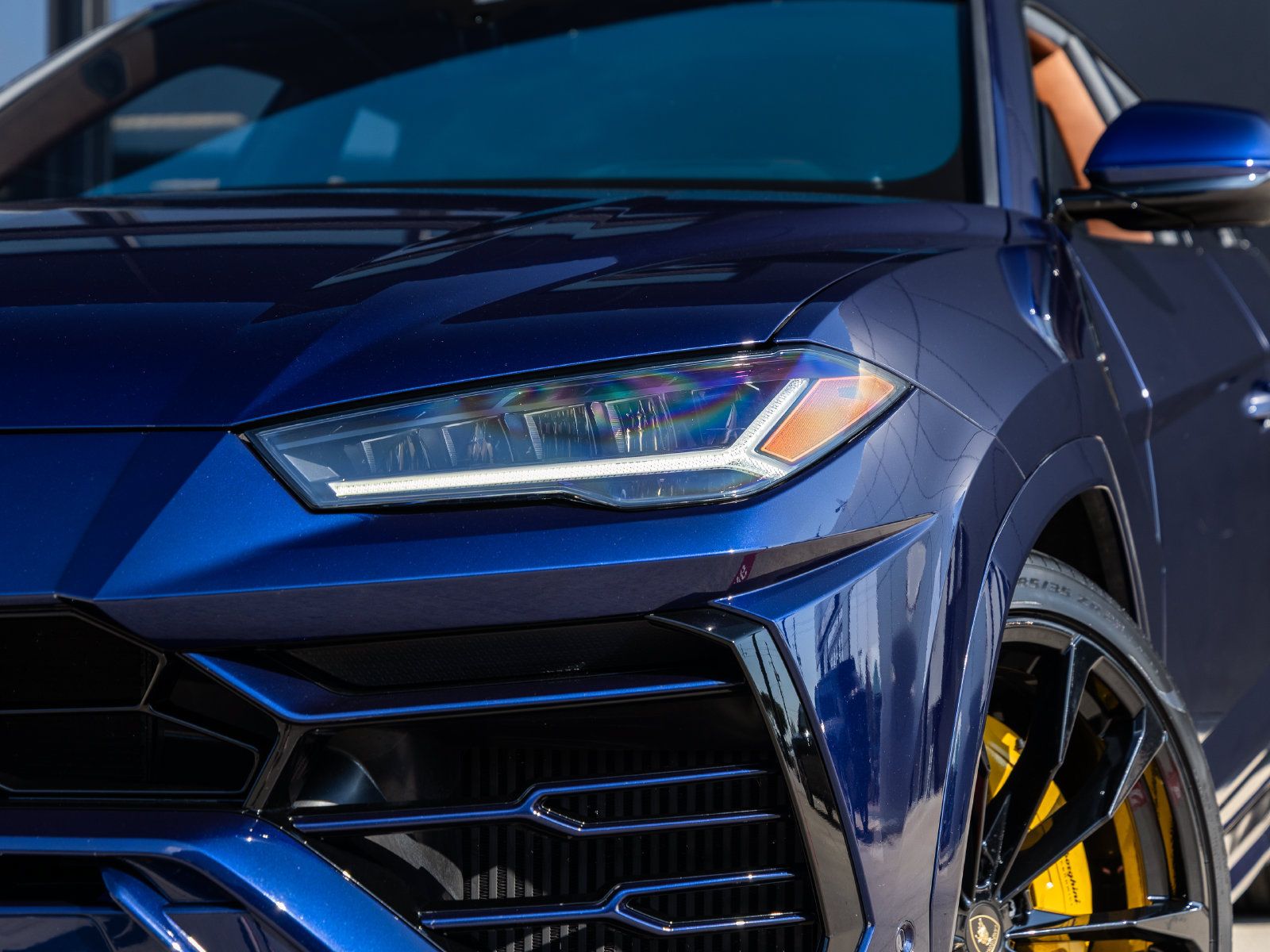 Used 2021 Lamborghini Urus AWD/4WD image 17