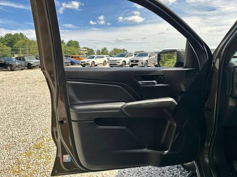 Used 2023 Chevrolet Colorado LT w/ LT Convenience Package AWD/4WD image 21