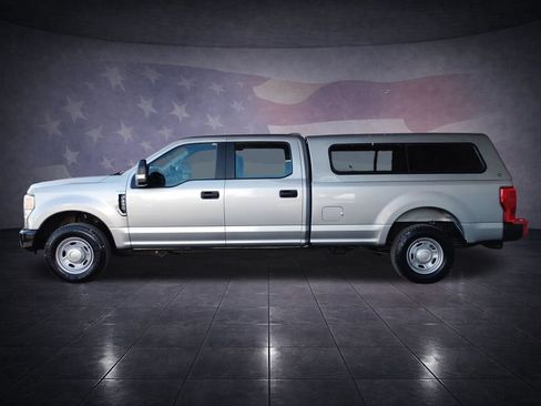 Used 2022 Ford F250 XL w/ Power Equipment Group RWD image 2