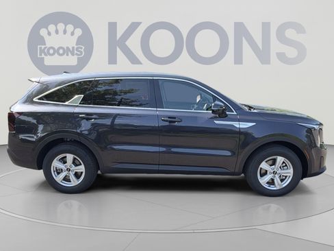 New 2026 Kia Sorento LX FWD image 8