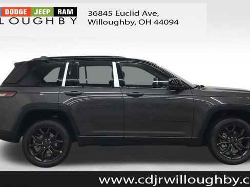 New 2025 Jeep Grand Cherokee Limited image 4