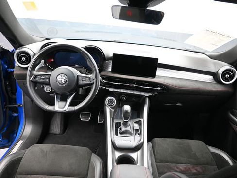 Used 2024 Alfa Romeo Tonale Veloce AWD/4WD image 19