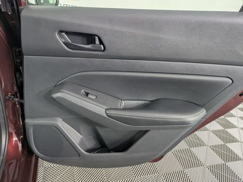Used 2025 Nissan Altima 2.5 SV FWD image 30