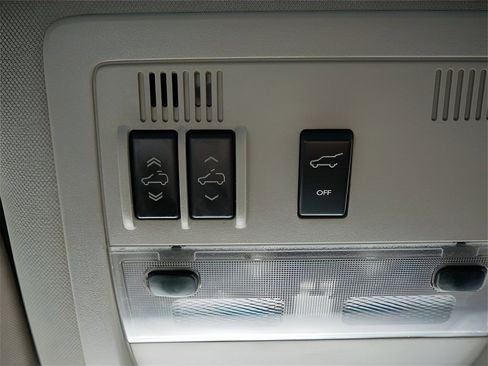 Used 2013 Chevrolet Tahoe LT w/ Luxury Package image 27