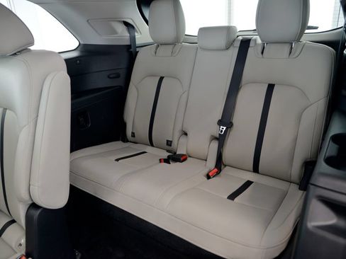 Used 2024 MAZDA CX-90 Plug-In Hybrid w/ Preferred AWD/4WD image 29