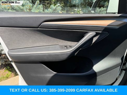 Used 2022 Tesla Model Y Performance AWD/4WD image 15