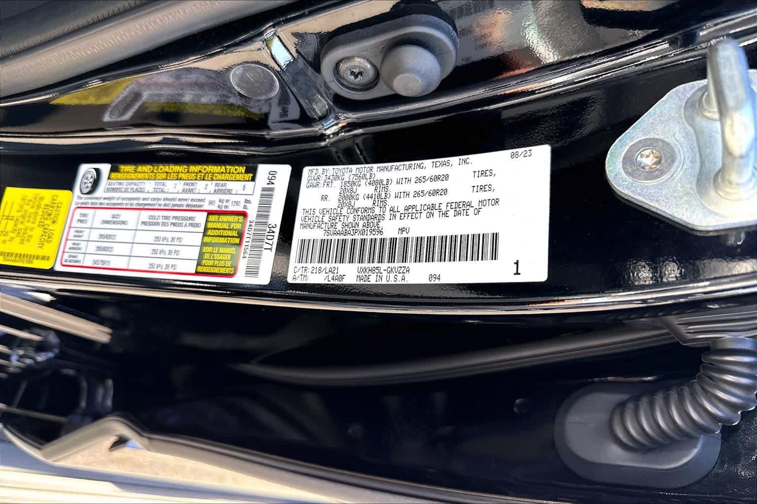 Used 2023 Toyota Sequoia Platinum AWD/4WD image 33