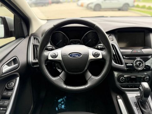 Used 2014 Ford Focus Titanium FWD image 17