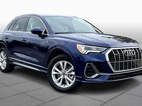 Used 2022 Audi Q3 2.0T Premium Plus image 2