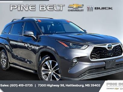 Used 2022 Toyota Highlander XLE