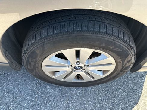 Used 2019 Subaru Outback 2.5i Premium image 14