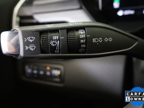 Used 2026 GMC Acadia Elevation w/ Elevation Premium Package AWD/4WD image 32