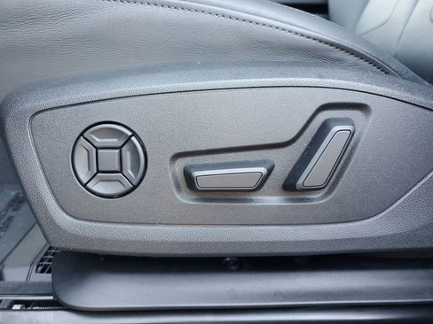 Used 2025 Audi Q3 2.0T Premium Plus w/ Premium Plus Package image 24