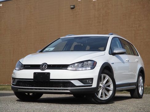 Used 2018 Volkswagen Golf Alltrack SE AWD/4WD image 1