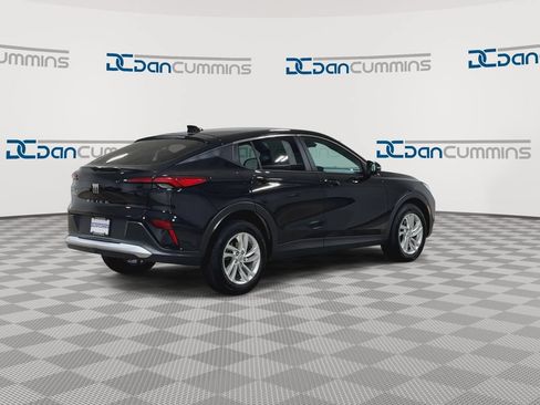 Used 2024 Buick Envista Preferred w/ Advanced Safety Package FWD image 9