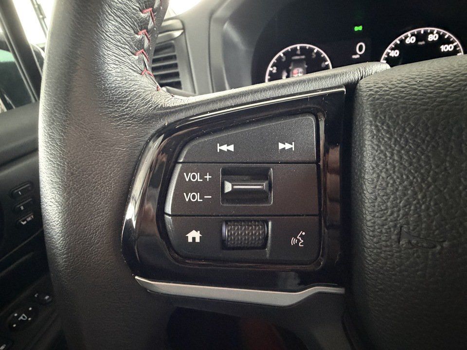 Used 2025 Honda Odyssey Sport-L image 14