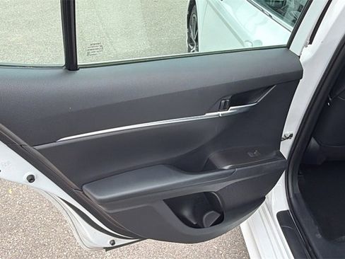 Used 2024 Toyota Camry SE image 22