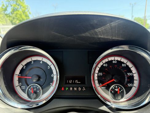 Used 2014 Dodge Grand Caravan SXT w/ UConnect Hands-Free Group FWD image 19