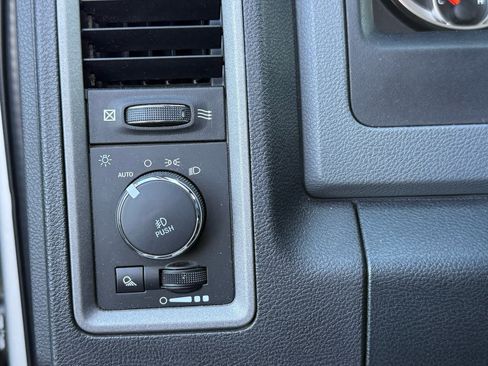 Used 2018 RAM 1500 Express image 14