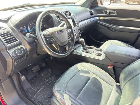 Used 2017 Ford Explorer Sport image 5
