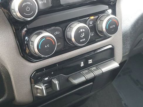 Used 2021 RAM 3500 Tradesman image 20