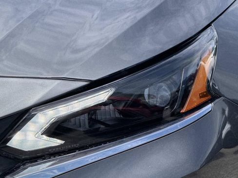 Certified 2024 Nissan Altima 2.5 SV FWD image 10