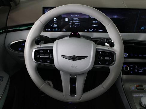 Used 2026 Genesis GV70 2.5T Advanced image 20