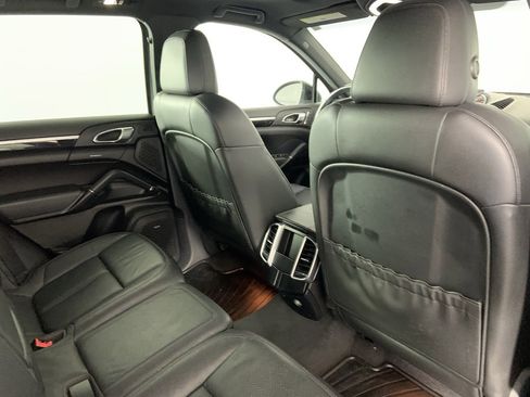 Used 2014 Porsche Cayenne w/ Basic Package image 27