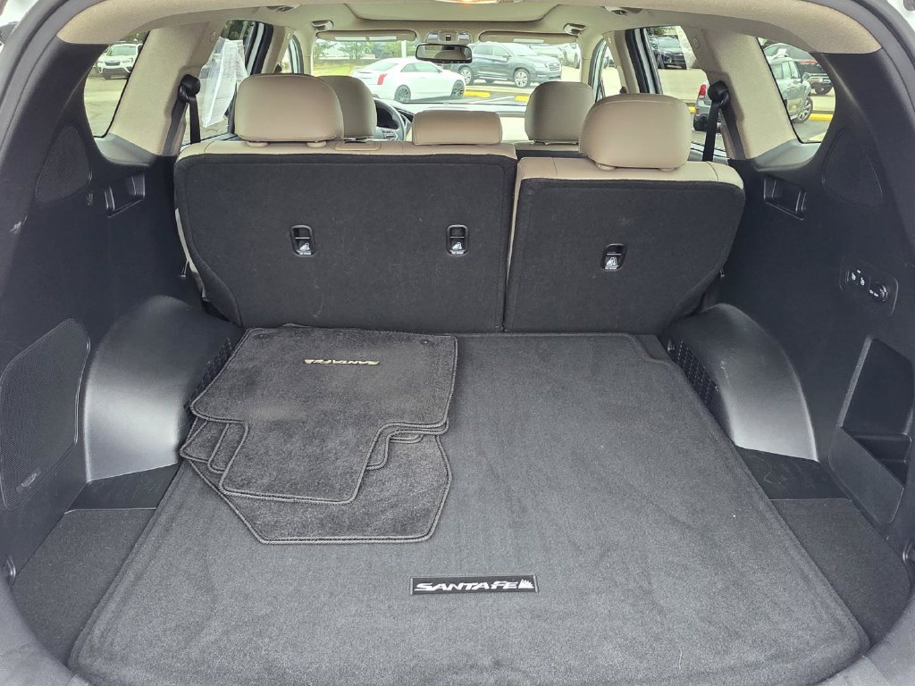 Used 2020 Hyundai Santa Fe SEL w/ Convenience + Premium Package FWD image 13