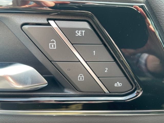 New 2026 GMC Yukon Denali w/ Advanced Technology Package AWD/4WD image 15