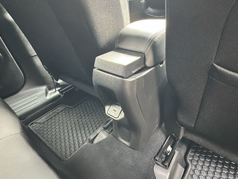 Used 2022 Jeep Renegade Altitude AWD/4WD image 26