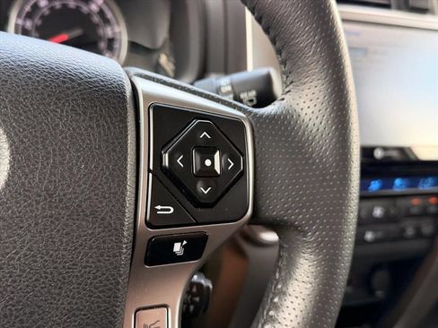 Used 2022 Toyota 4Runner Limited AWD/4WD image 19