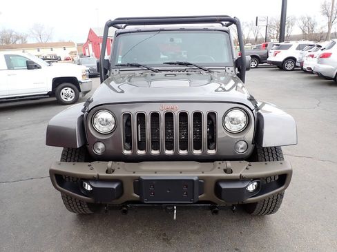 Used 2017 Jeep Wrangler Unlimited Sahara image 2