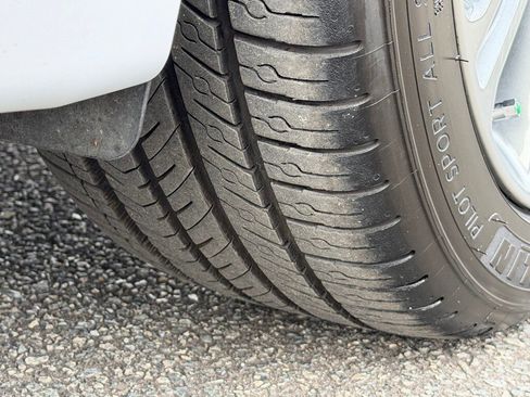 Used 2018 Genesis G80 3.8 image 9