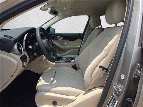 Used 2019 Mercedes-Benz GLC 300 image 13