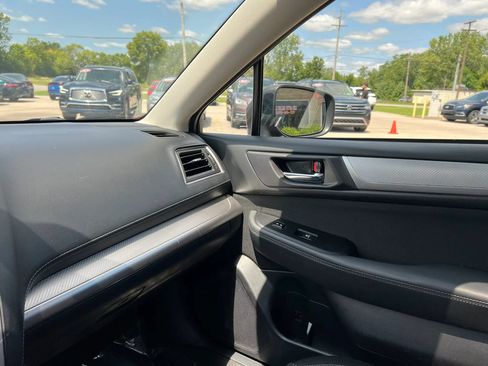 Used 2019 Subaru Outback 2.5i Premium AWD/4WD image 19