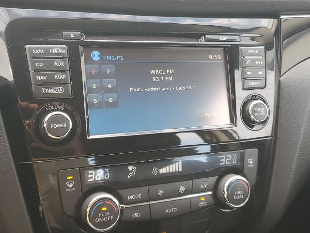 Used 2018 Nissan Rogue Sport AWD image 24