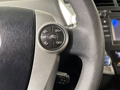 Used 2014 Toyota Prius V Two image 30