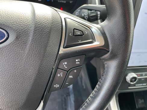 Used 2024 Ford Edge SEL image 15