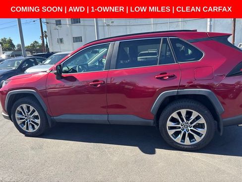 Used 2019 Toyota RAV4 XLE Premium w/ Cold Weather Package AWD/4WD image 7