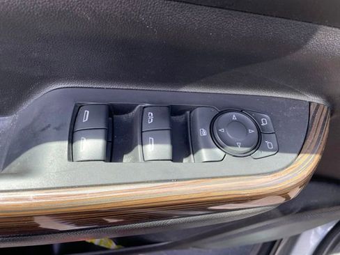 Used 2023 GMC Acadia SLE w/ Driver Convenience Package AWD/4WD image 7