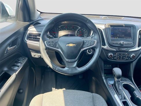 Used 2023 Chevrolet Equinox LT image 22