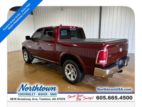 Used 2017 RAM 1500 Laramie w/ Convenience Group AWD/4WD image 3