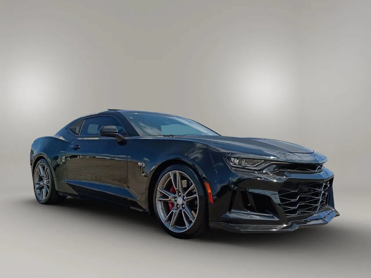 Used 2021 Chevrolet Camaro SS RWD image 5