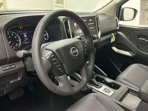 New 2026 Nissan Frontier SV w/ All-Weather Content Package AWD/4WD image 18
