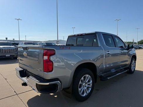 Used 2023 Chevrolet Silverado 1500 LTZ AWD/4WD image 3